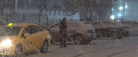 A­n­k­a­r­a­­d­a­ ­y­o­ğ­u­n­ ­k­a­r­,­ ­k­e­n­t­i­ ­b­e­y­a­z­a­ ­b­ü­r­ü­d­ü­ ­-­ ­S­o­n­ ­D­a­k­i­k­a­ ­H­a­b­e­r­l­e­r­